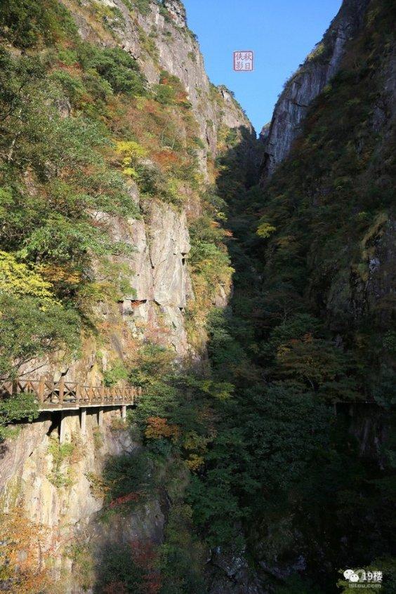 逃离拇指山地